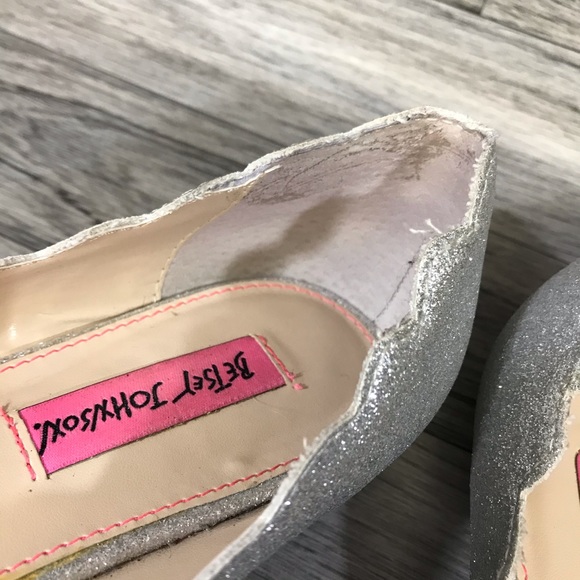 Betsey Johnson Crosbey Silver Glitter Flats - Picture 3 of 6
